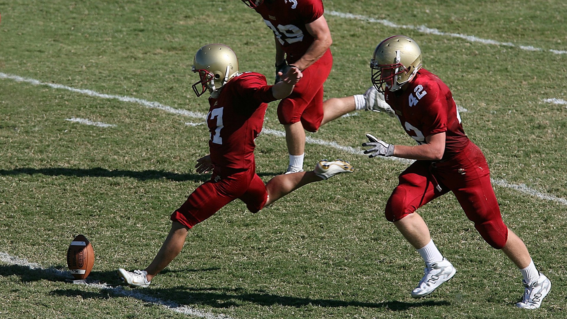 _极地冰雕：在零下温度下坚持比赛的勇士们_，极地冰层